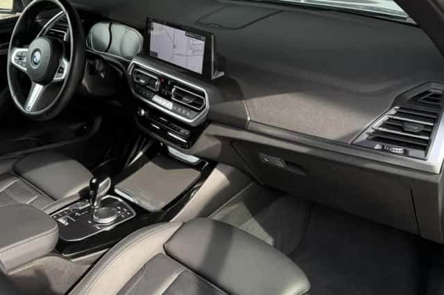 BMW X3 (2022) thumbnail 6