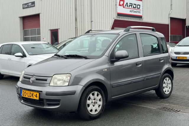 Fiat Panda (2010) thumbnail 3