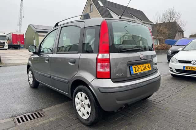 Fiat Panda (2010) thumbnail 4