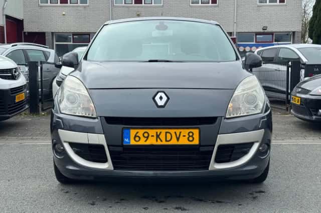 Renault Scénic (2009) thumbnail 2