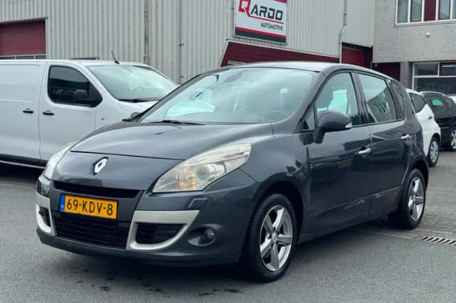 Renault Scénic (2009) thumbnail 3