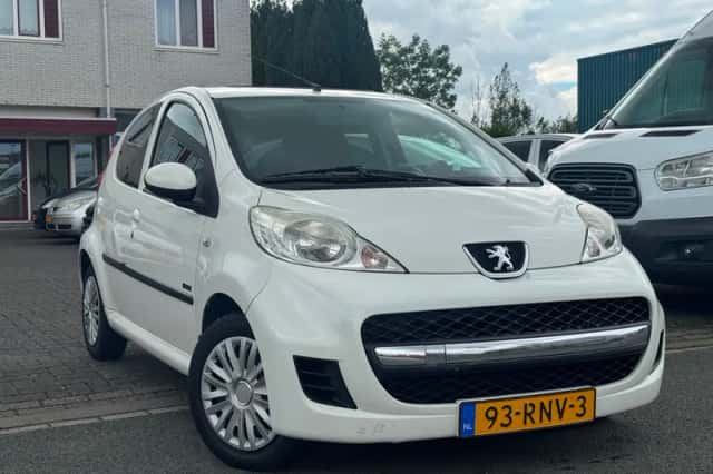 Peugeot 107 (2011) thumbnail 1