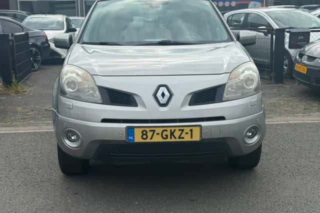 Renault Koleos (2008) thumbnail 2