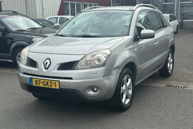 Renault Koleos (2008) thumbnail 3