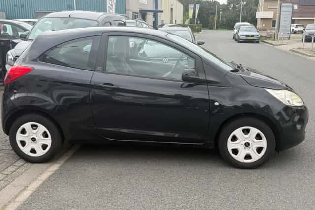 Ford Ka (2010) thumbnail 3