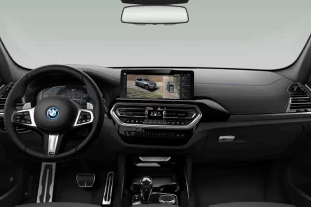 BMW X3 (2023) thumbnail 3