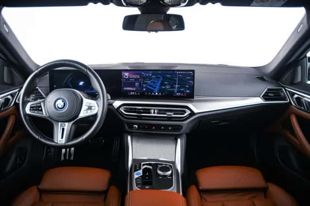 BMW i4 (2024) thumbnail 4