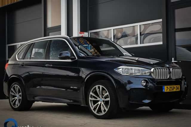 BMW X5 (2015) thumbnail 1