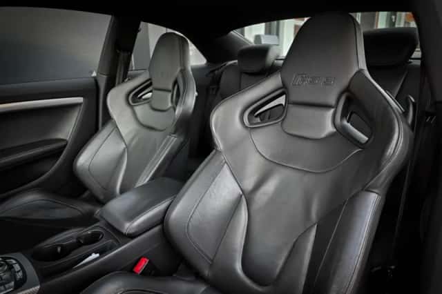 Audi RS 5 (2012) thumbnail 2