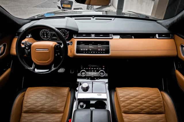 Land Rover Range Rover Velar (2019) thumbnail 2
