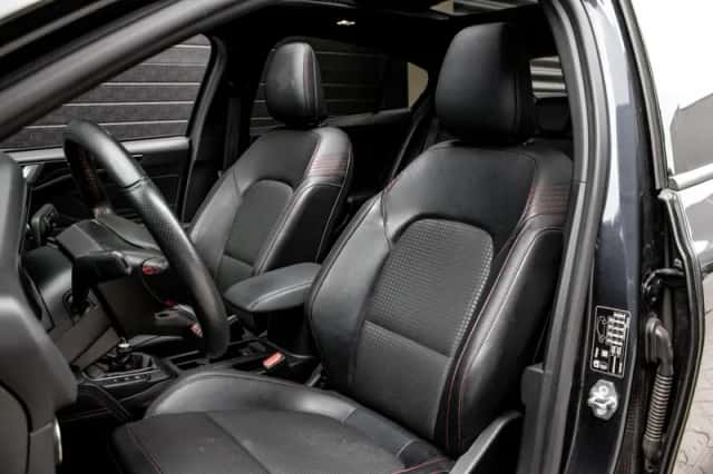 Ford Focus (2020) thumbnail 2