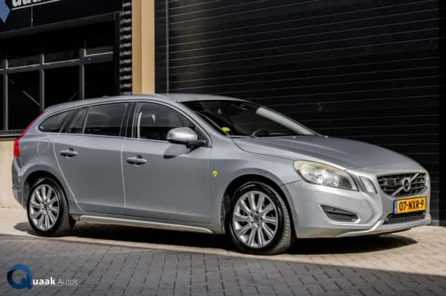 Volvo V60 (2011) thumbnail 1