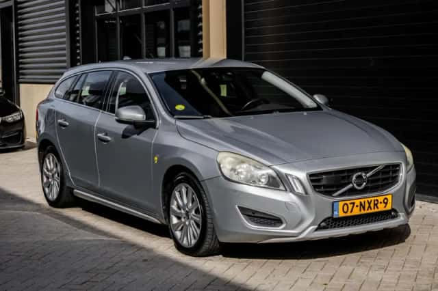 Volvo V60 (2011) thumbnail 5