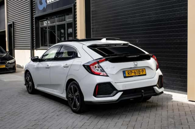 Honda Civic (2018) thumbnail 6