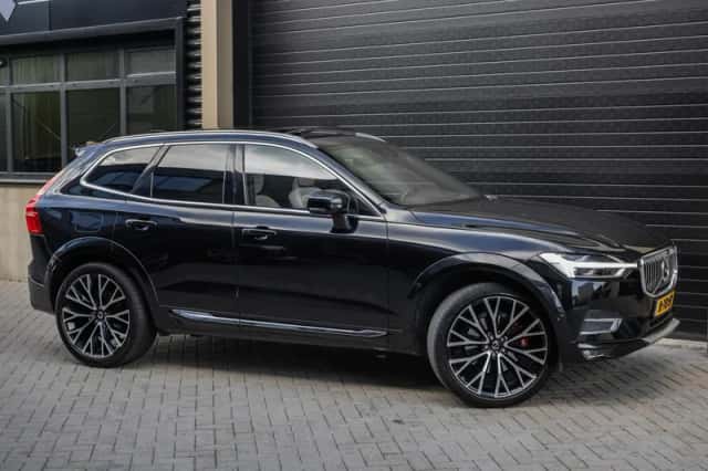 Volvo XC60 (2019) thumbnail 4