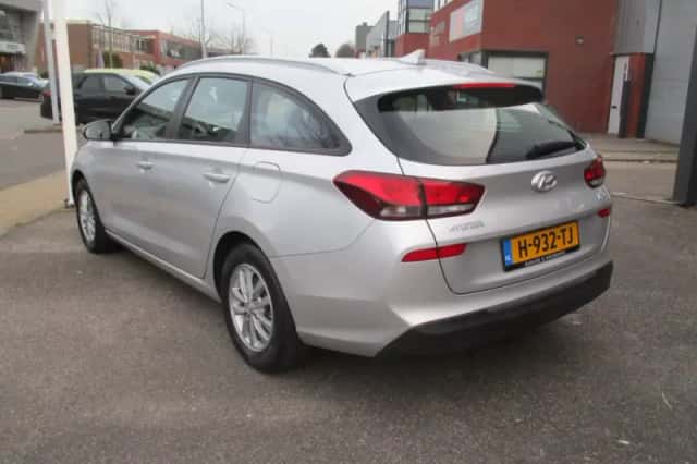 Hyundai i30 (2020) thumbnail 5