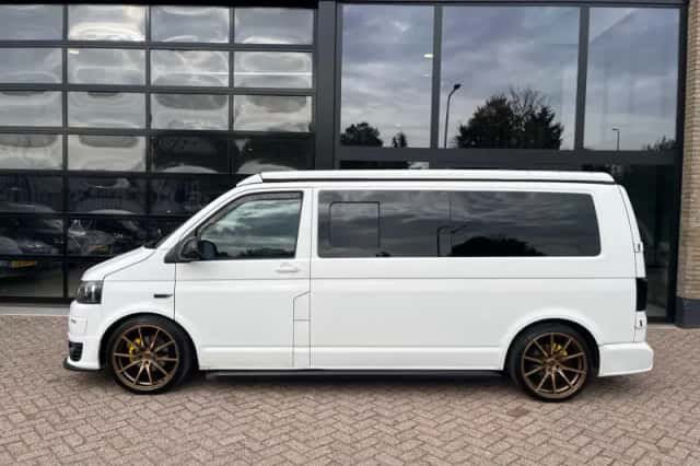 Volkswagen Transporter (2010) thumbnail 6