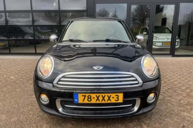 MINI Cooper (2012) thumbnail 6