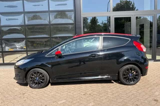 Ford Fiesta (2016) thumbnail 6