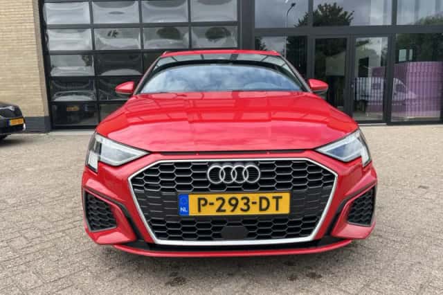 Audi A3 (2022) thumbnail 2