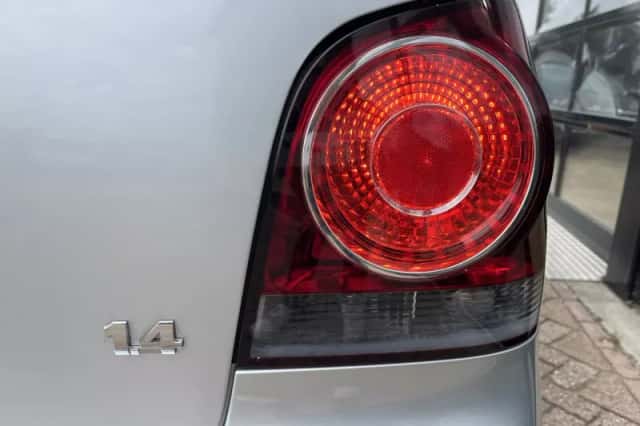 Volkswagen Polo (2006) thumbnail 4