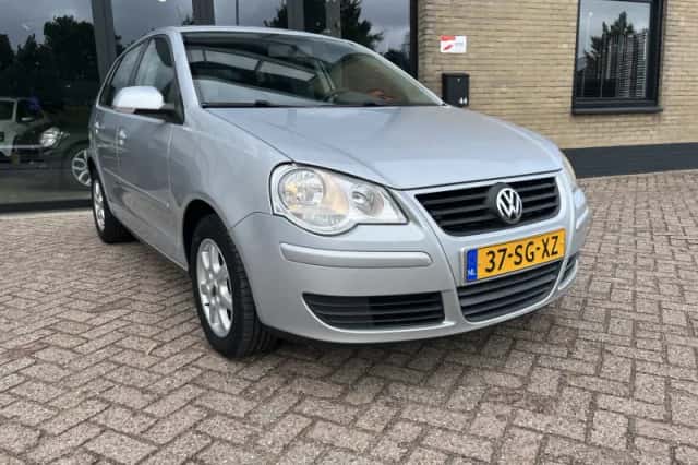 Volkswagen Polo (2006) thumbnail 6