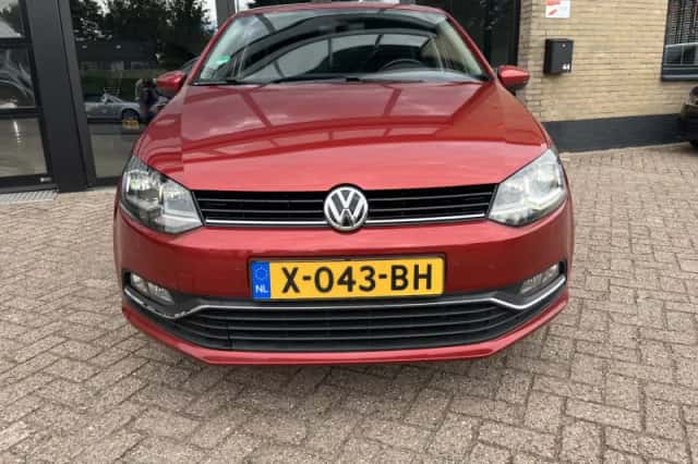 Volkswagen Polo (2015) thumbnail 5