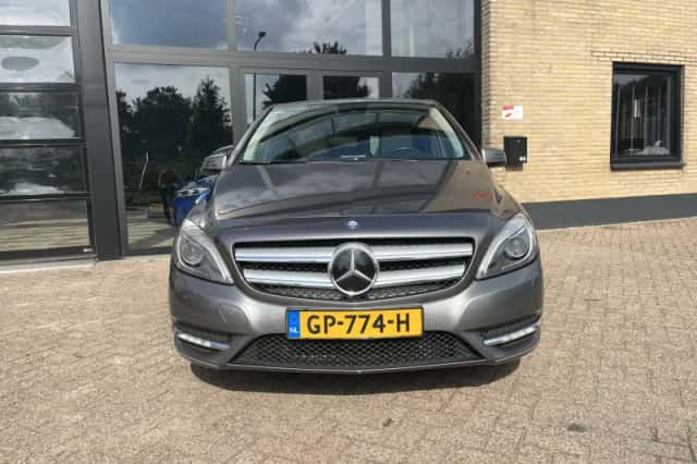Mercedes-Benz B-Klasse (2013) thumbnail 2
