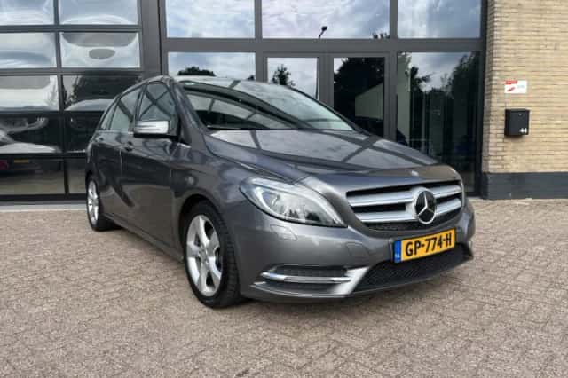 Mercedes-Benz B-Klasse (2013) thumbnail 3