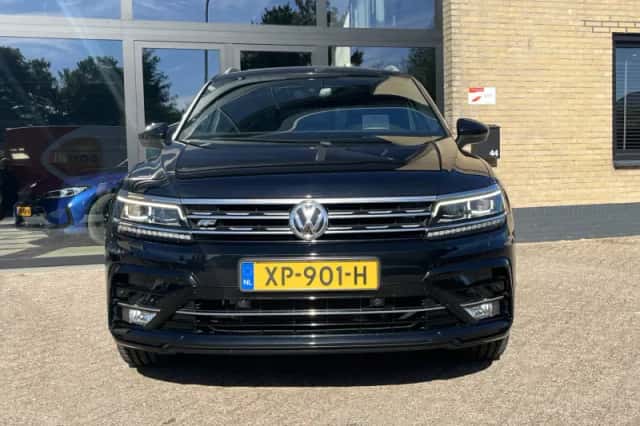Volkswagen Tiguan (2019) thumbnail 2