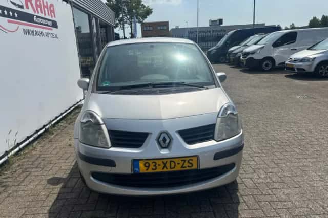 Renault Modus (2007) thumbnail 6
