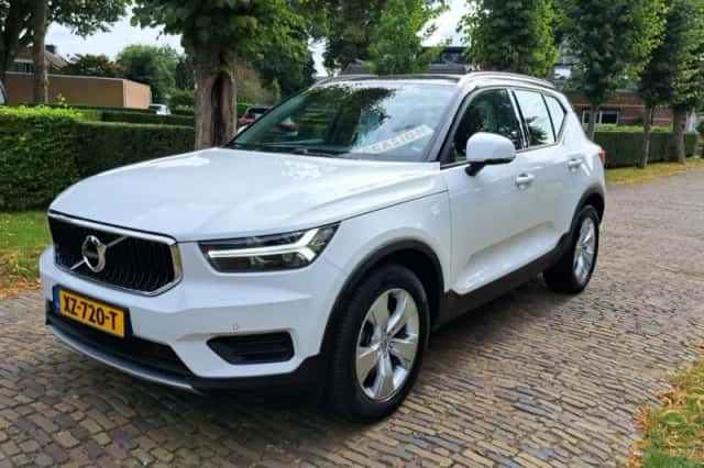 Volvo XC40 (2019) thumbnail 1