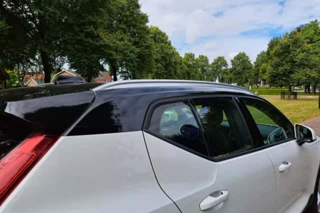 Volvo XC40 (2019) thumbnail 3
