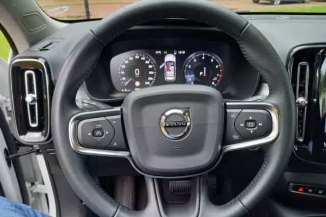 Volvo XC40 (2019) thumbnail 4