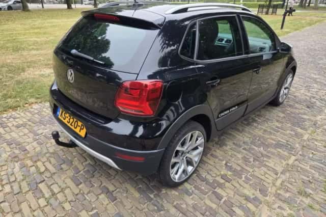 Volkswagen Polo (2014) thumbnail 3