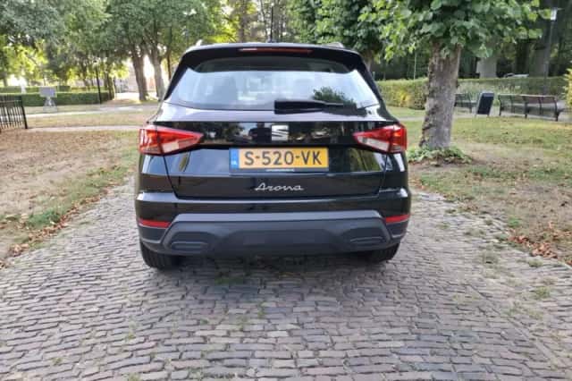 SEAT Arona (2023) thumbnail 5