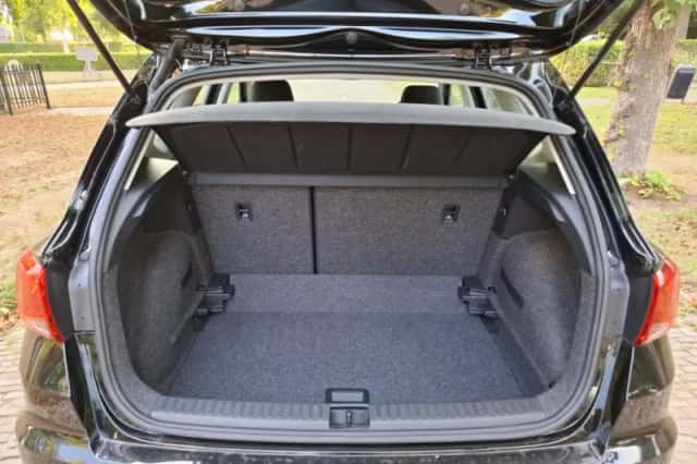 SEAT Arona (2023) thumbnail 6