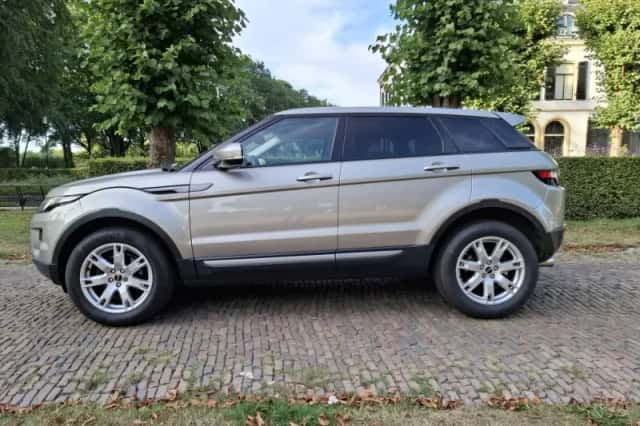 Land Rover Range Rover Evoque (2011) thumbnail 2