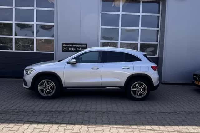 Mercedes-Benz GLA-Klasse (2022) thumbnail 2