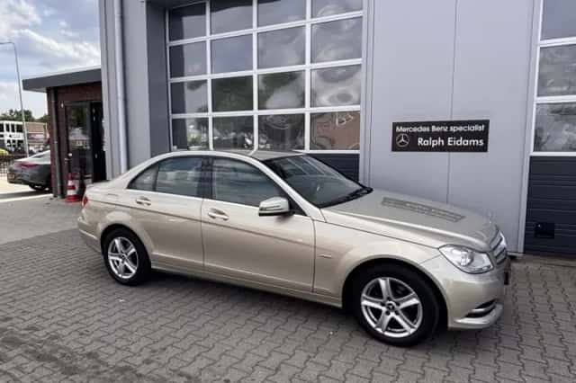 Mercedes-Benz C-Klasse (2012) thumbnail 2