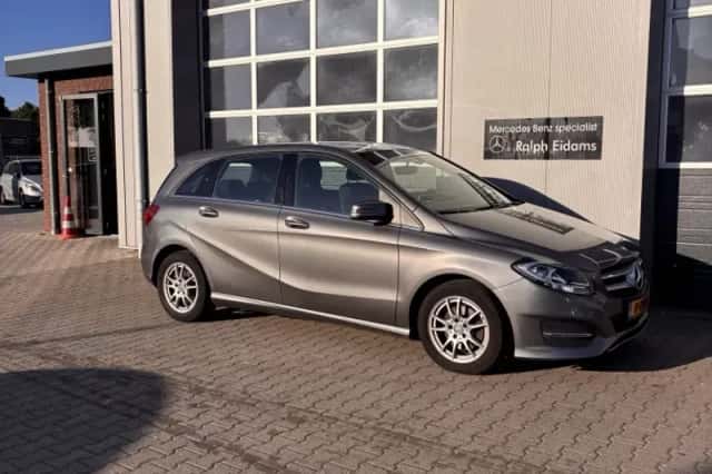 Mercedes-Benz B-Klasse (2016) thumbnail 2