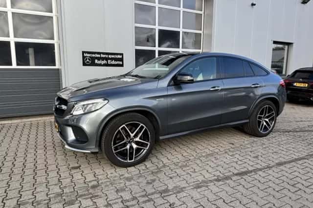 Mercedes-Benz GLE-Klasse (2017) thumbnail 1