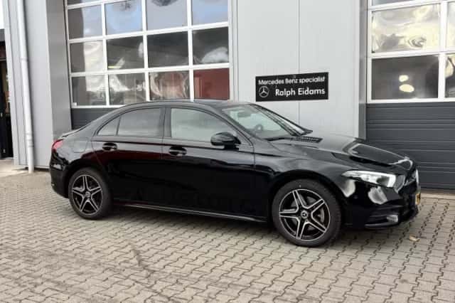 Mercedes-Benz A-Klasse (2022) thumbnail 2