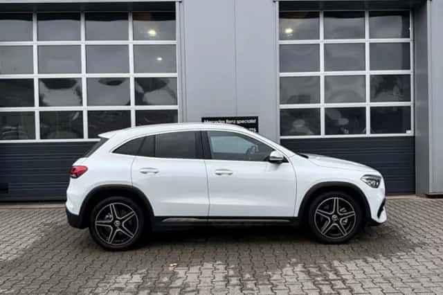 Mercedes-Benz GLA-Klasse (2020) thumbnail 3