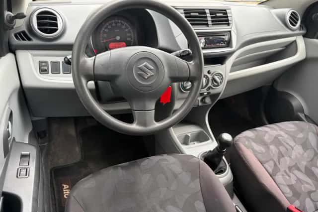 Suzuki Alto (2010) thumbnail 6