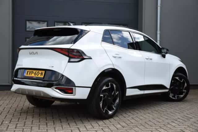 Kia Sportage (2023) thumbnail 3