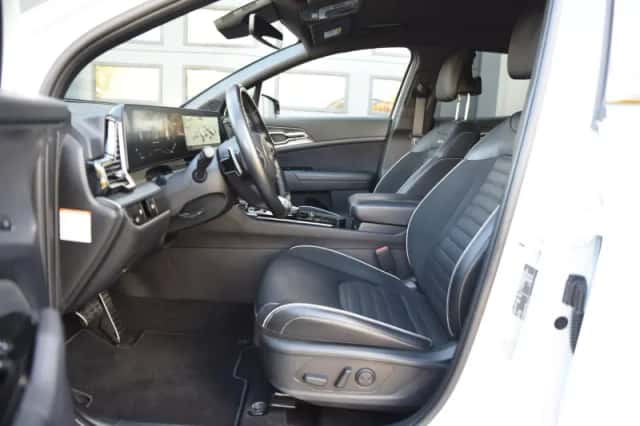 Kia Sportage (2023) thumbnail 4
