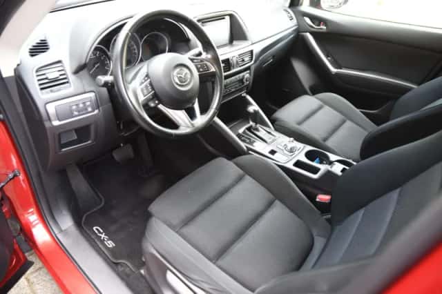 Mazda CX-5 (2016) thumbnail 2