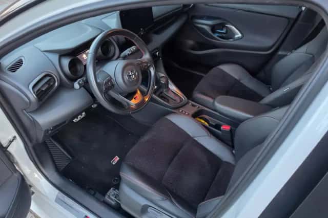 Toyota Yaris (2022) thumbnail 4
