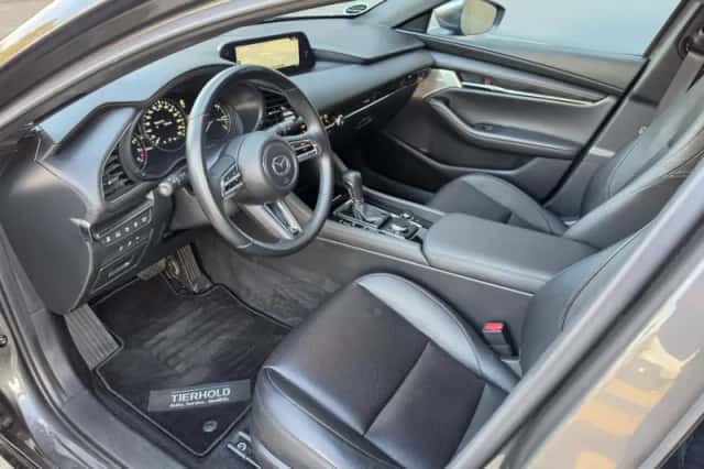 Mazda 3 (2022) thumbnail 4